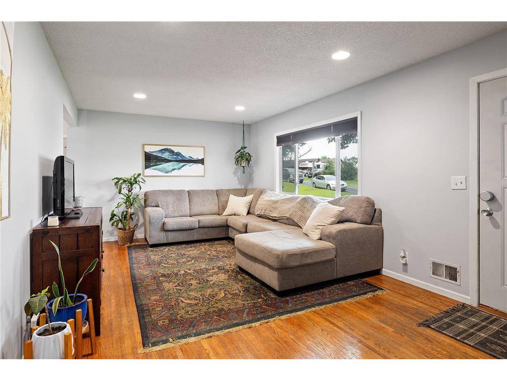 1515 Woodhill Road Burnsville MN 55337 6583092 image12