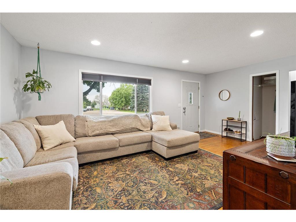 1515 Woodhill Road Burnsville MN 55337 6583092 image13
