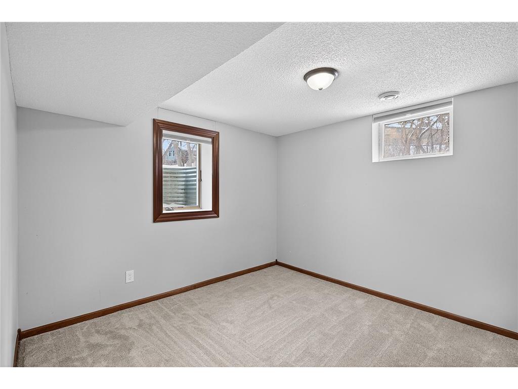 1515 Woodhill Road Burnsville MN 55337 6583092 image25