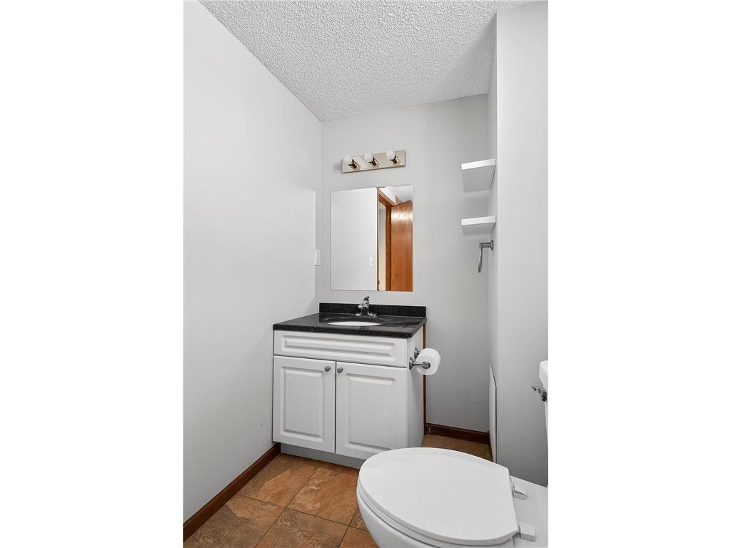 1515 Woodhill Road Burnsville MN 55337 6583092 image26