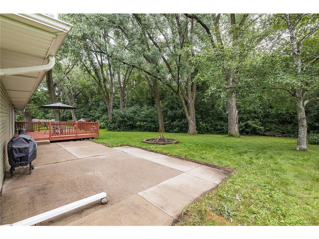 1515 Woodhill Road Burnsville MN 55337 7089589 image28
