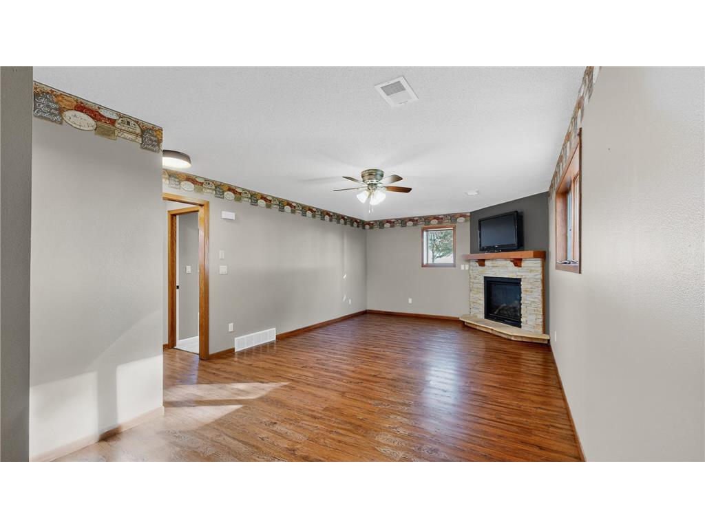 15158 241st Avenue Bristol Twp MN 55965 6819572 image34