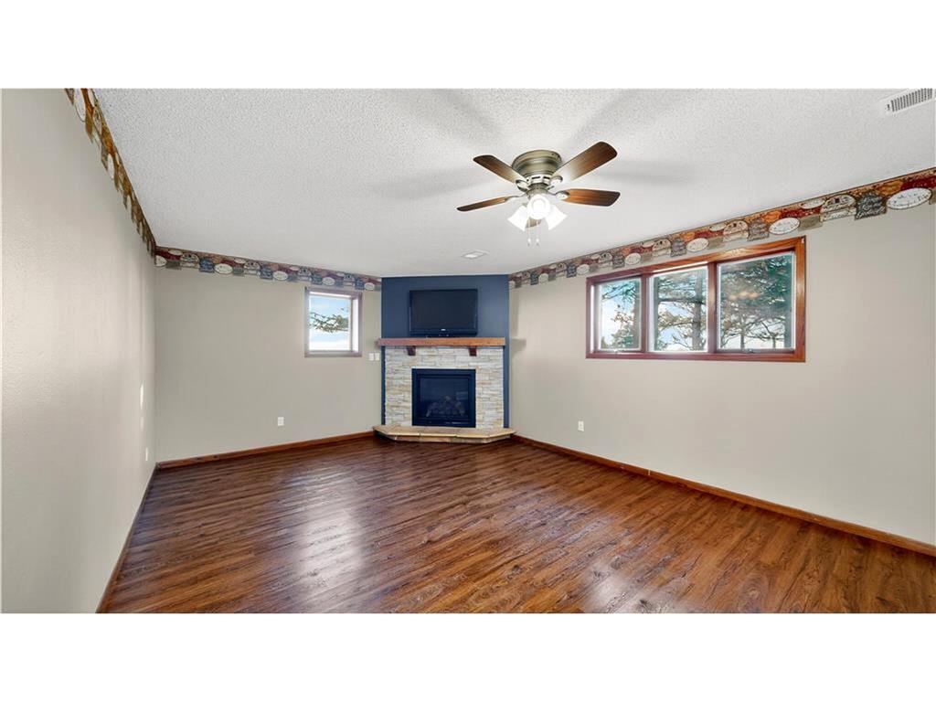 15158 241st Avenue Bristol Twp MN 55965 7042683 image31