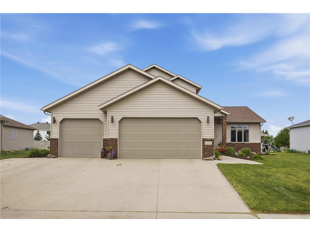 1516 3rd Street E West Fargo ND 58078 7092927 image1