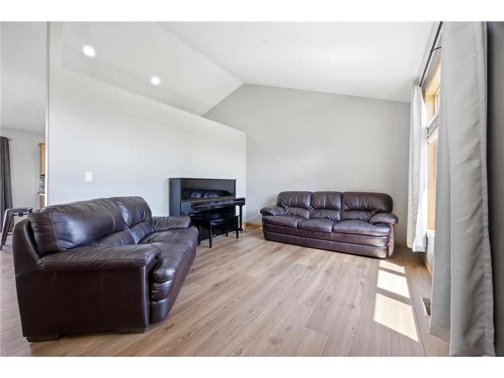 1516 3rd Street E West Fargo ND 58078 7092927 image5