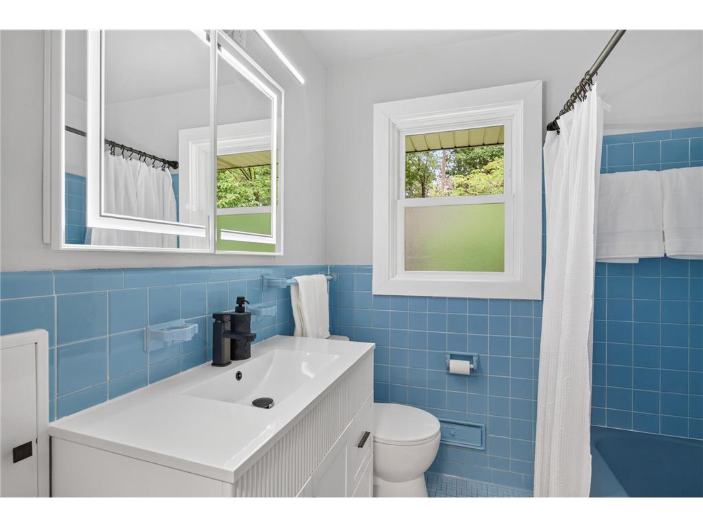 1516 Aquila Avenue N Golden Valley MN 55427 7103138 image31