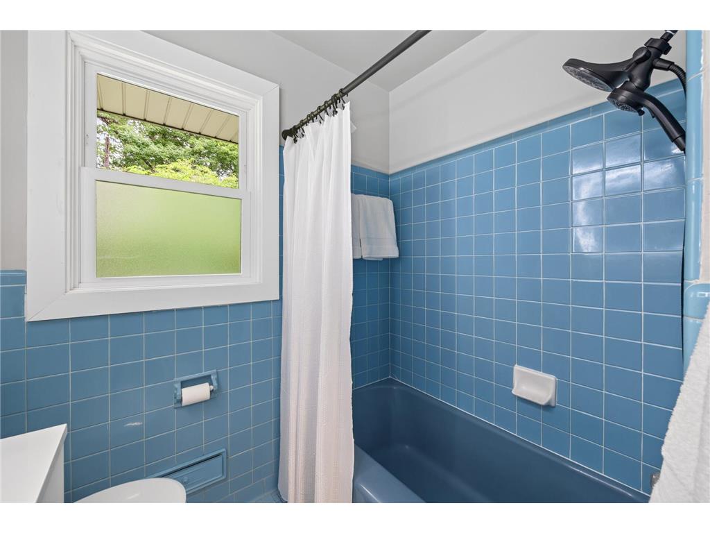 1516 Aquila Avenue N Golden Valley MN 55427 7103138 image32