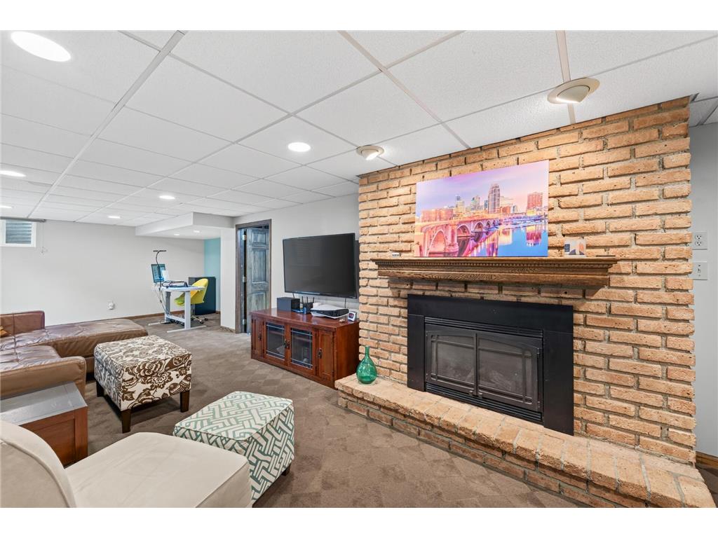1516 Aquila Avenue N Golden Valley MN 55427 7103138 image33