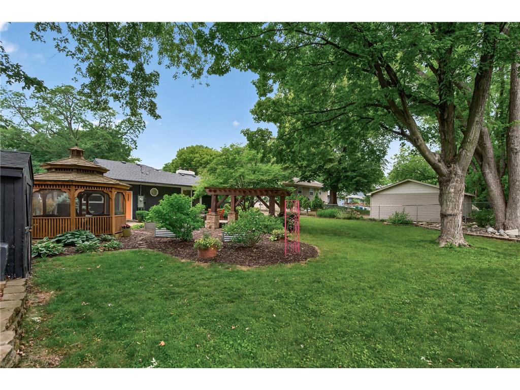 1516 Aquila Avenue N Golden Valley MN 55427 7103138 image49