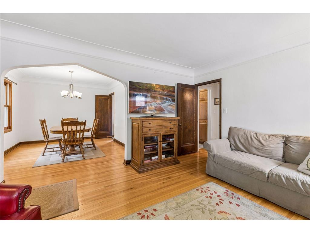1516 Asbury Street Saint Paul MN 55108 7073963 image11