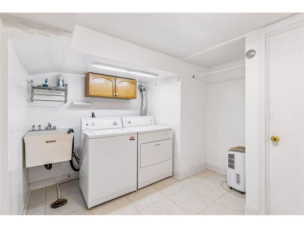 1516 Asbury Street Saint Paul MN 55108 7073963 image37