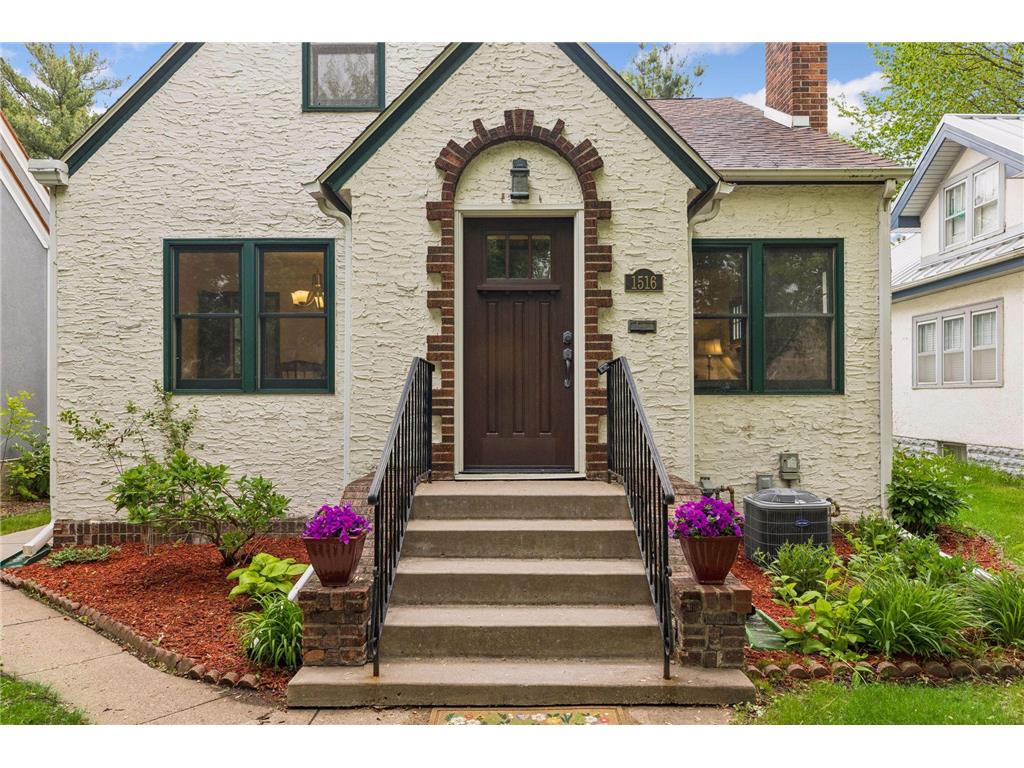 1516 Asbury Street Saint Paul MN 55108 7073963 image4