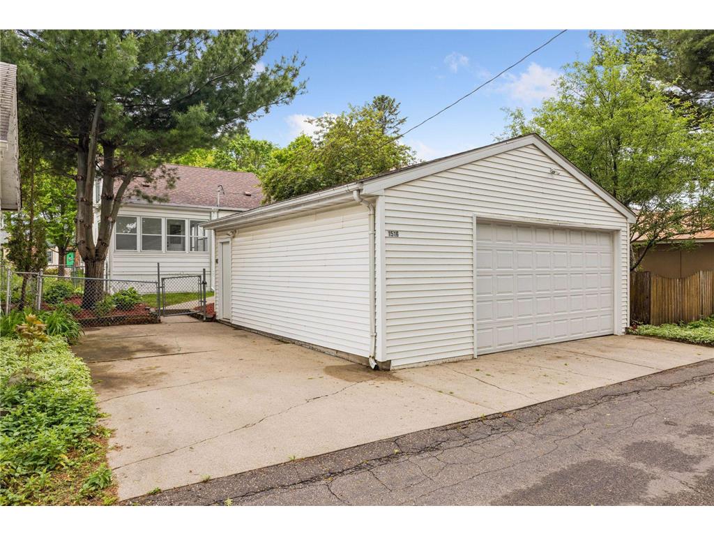 1516 Asbury Street Saint Paul MN 55108 7073963 image44