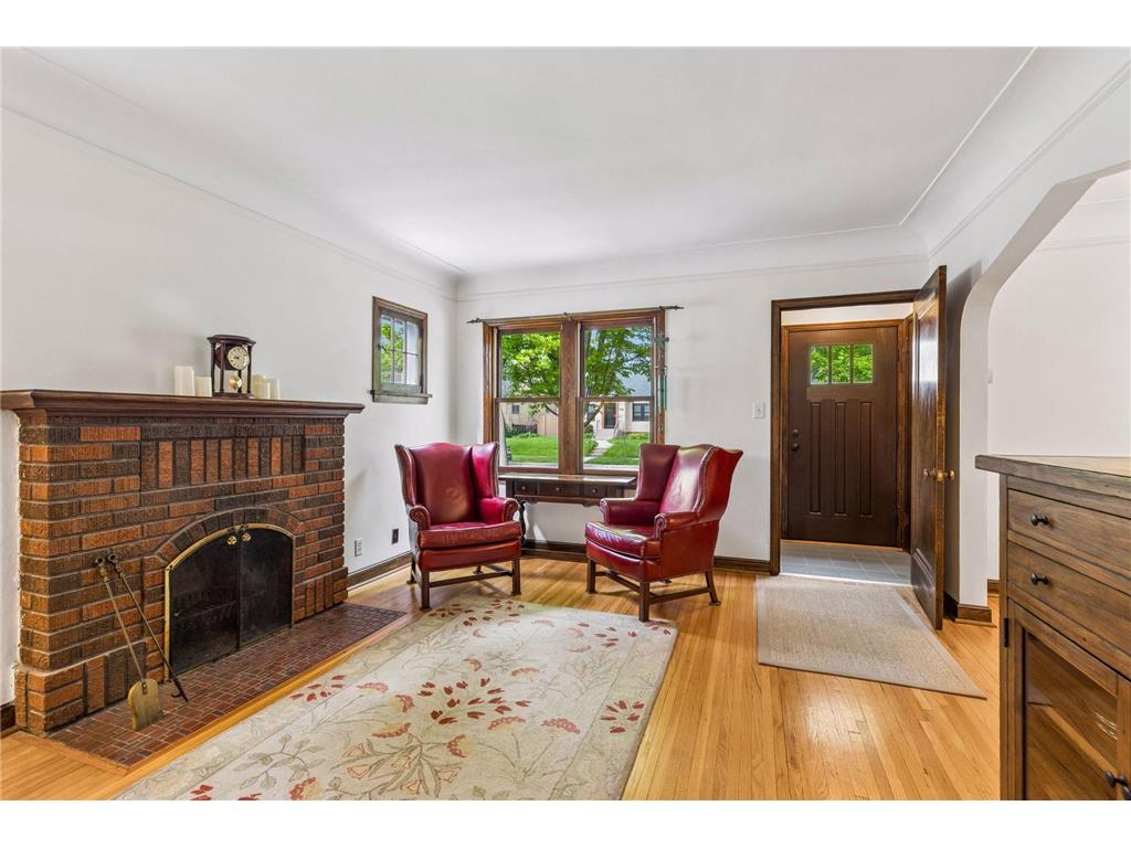1516 Asbury Street Saint Paul MN 55108 7073963 image9