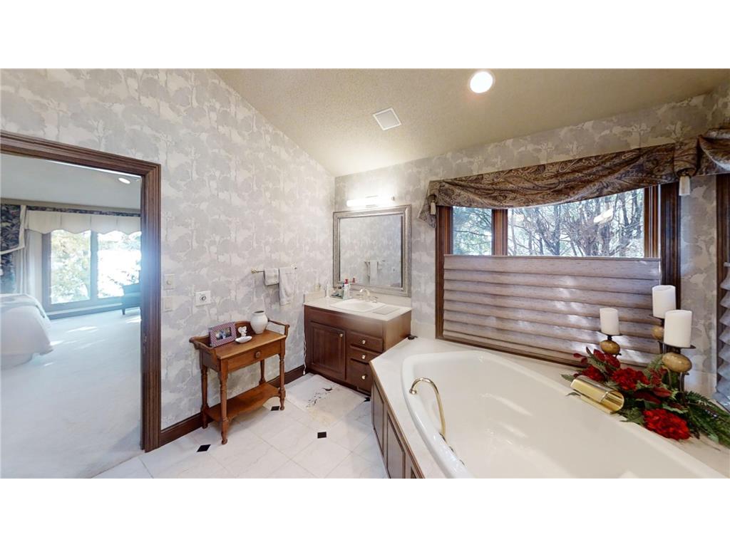 1516 Bay Oaks Drive Albert Lea MN 56007 - Fountain 6638372 image63