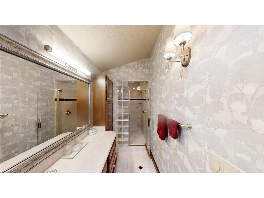 1516 Bay Oaks Drive Albert Lea MN 56007 - Fountain 6638372 image64