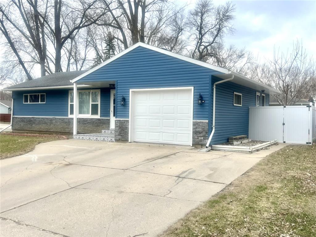1516 Becker Avenue SE Willmar MN 56201 6703175 image1