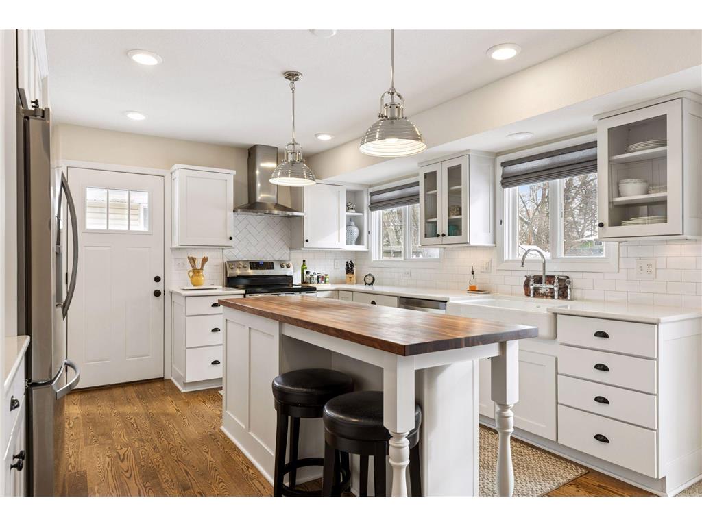 1516 Boone Avenue N Golden Valley MN 55427 7037828 image1