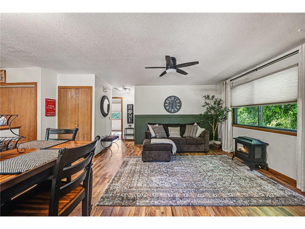 1516 Helmo Avenue N Oakdale MN 55128 7096404 image4