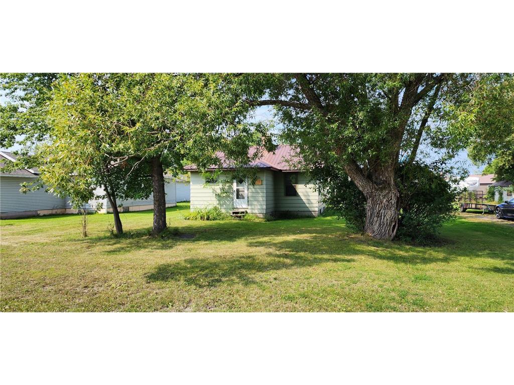 1516 Main Avenue International Falls MN 56649 6590065 image1