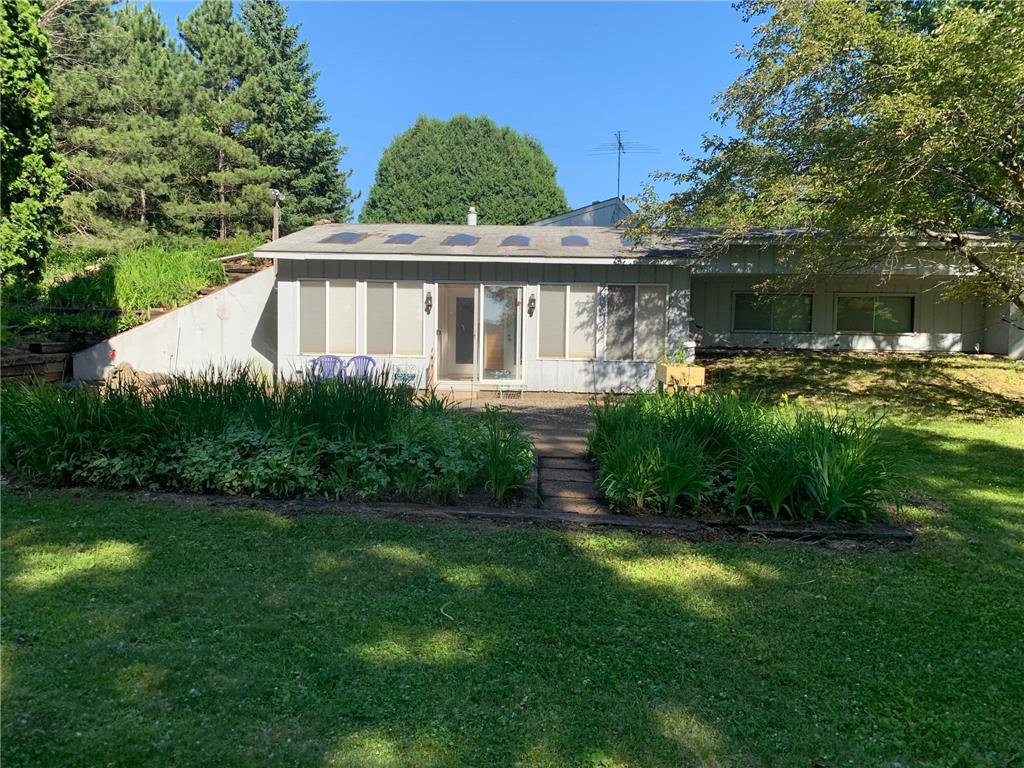 1516 Twin Springs Road Houlton WI 54082 - St Croix River 6822610 image1