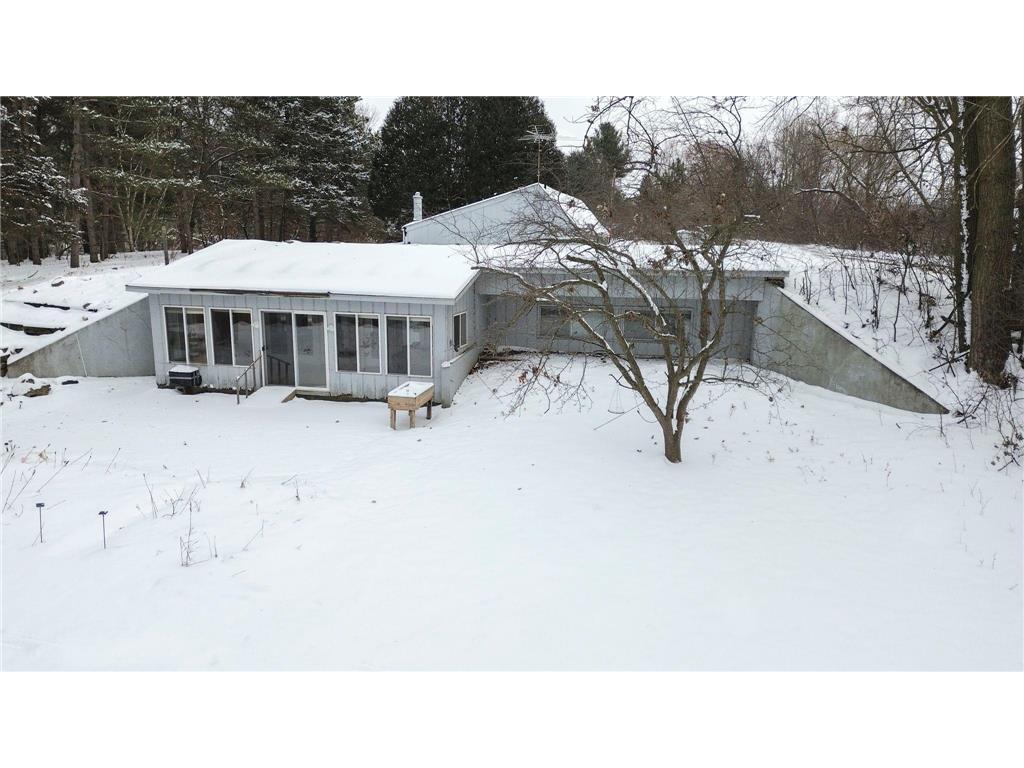 1516 Twin Springs Road Houlton WI 54082 - St Croix River 6822610 image3