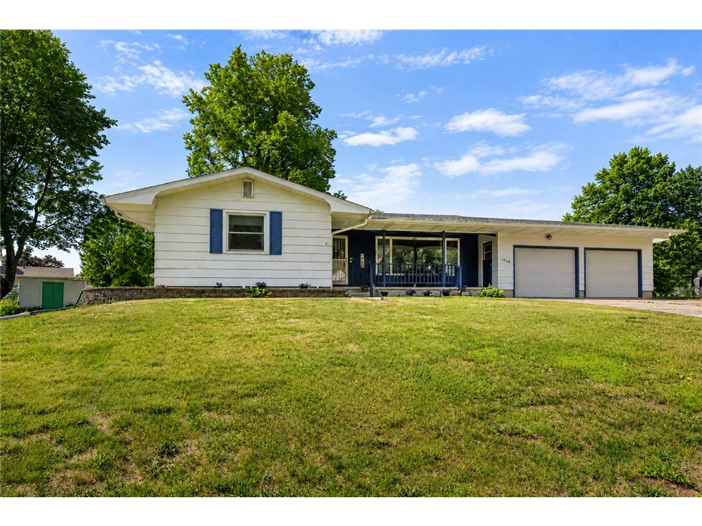 1516 Wellington Crescent Faribault MN 55021 7089140 image1