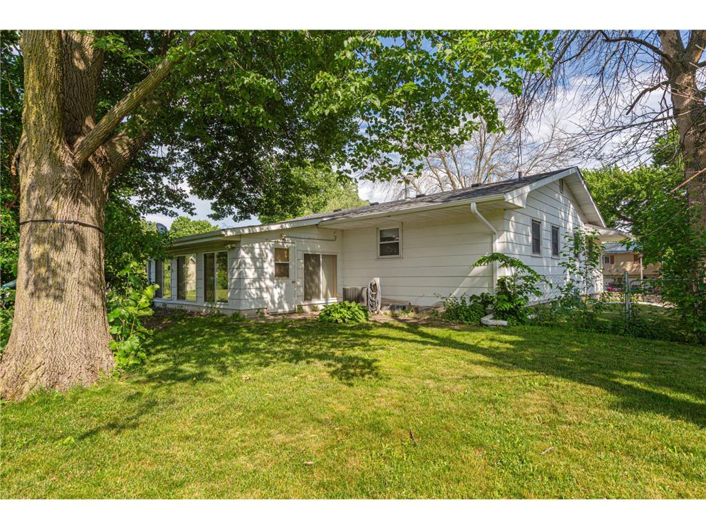 1516 Wellington Crescent Faribault MN 55021 7089140 image32