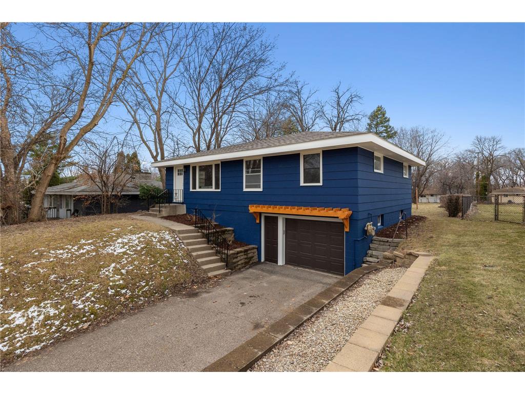 1517 Aquila Avenue N Golden Valley MN 55427 6695599 image1