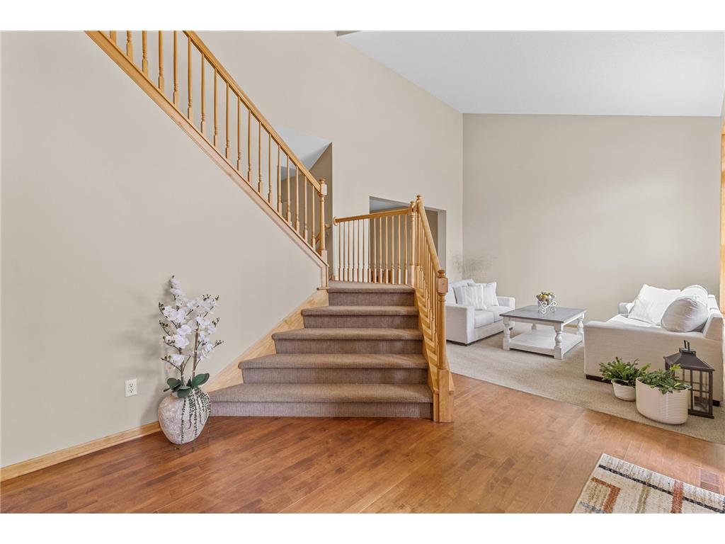 1517 Covington Lane Eagan MN 55122 7060789 image1