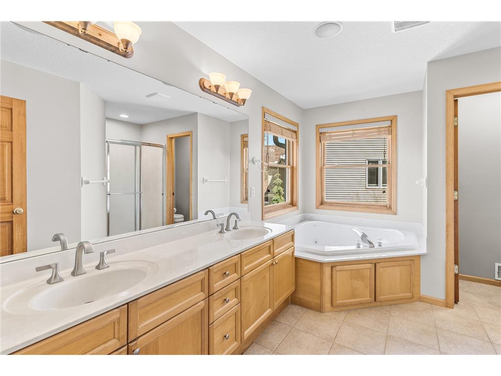 1517 Covington Lane Eagan MN 55122 7060789 image16