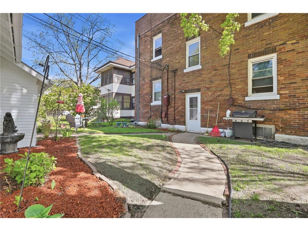 1517 Portland Avenue Saint Paul MN 55104 7065377 image48