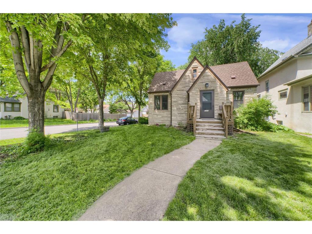 1519 Almond Avenue Saint Paul MN 55108 6545205 image1