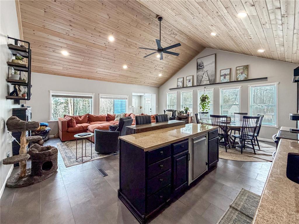 15196 US 2 Bagley MN 56621 - MINNOW 7023092 image10