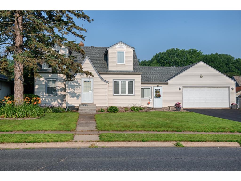 152 21st Avenue S South Saint Paul MN 55075 6761582 image1