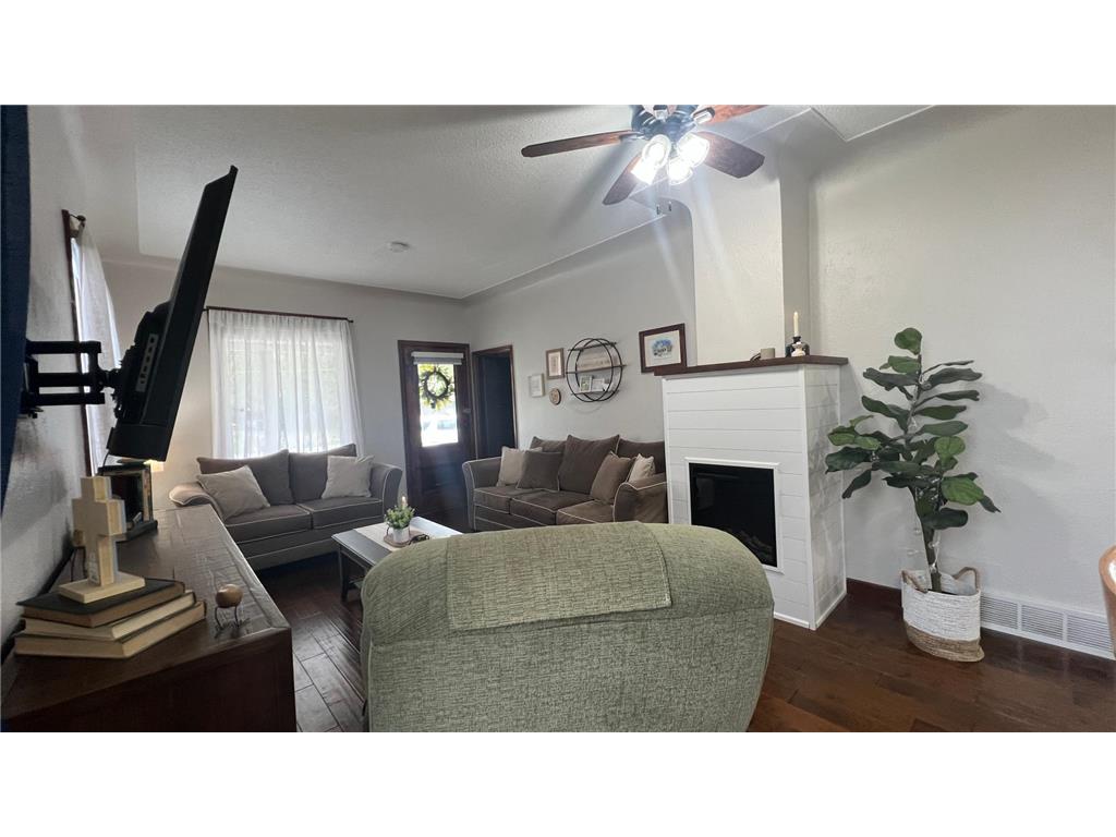 152 Broadway Street W Rockville MN 56369 7078398 image8