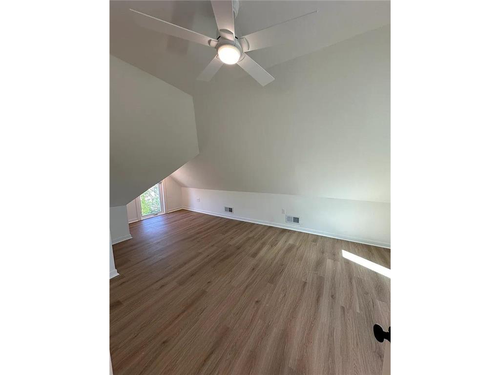 152 Winifred Street West #Unit 2 (Upper) Saint Paul MN 55107 7100409 image5
