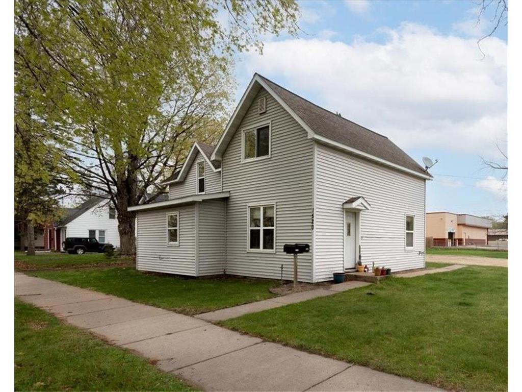 1520 8th Street E Menomonie WI 54751 7055271 image1