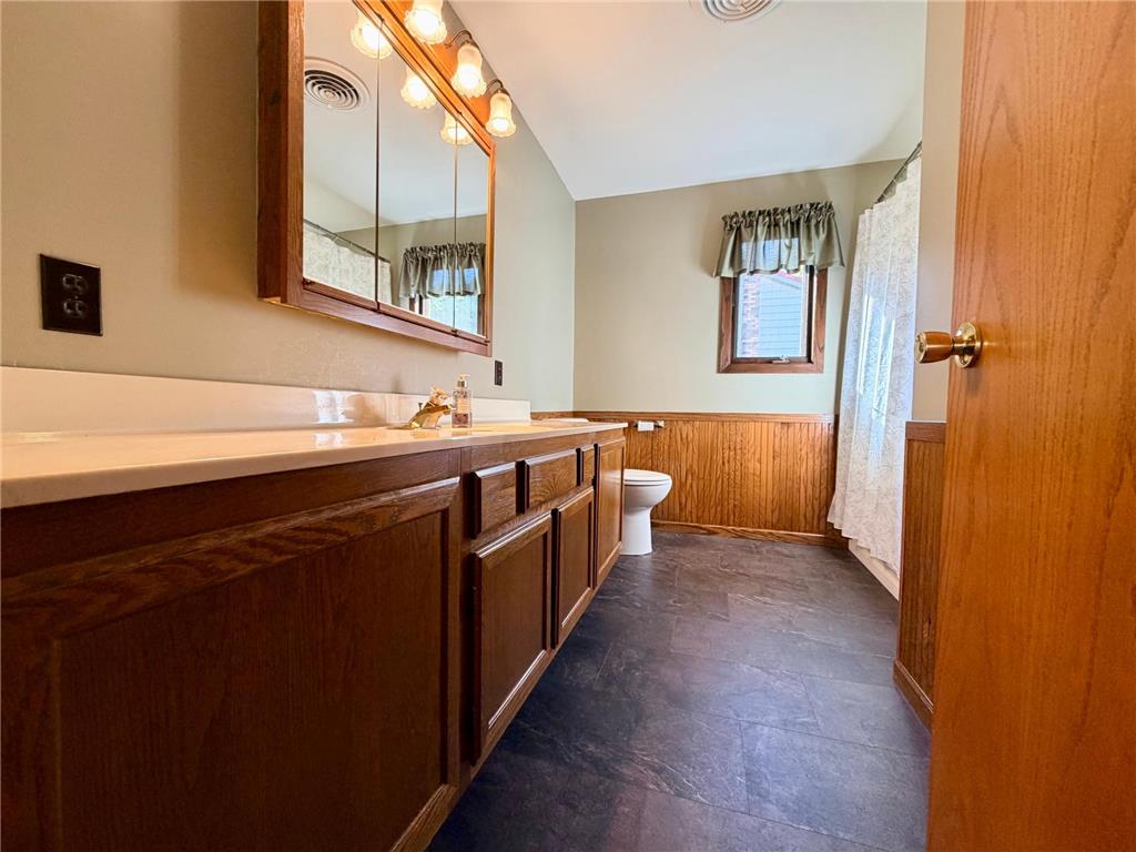 1520 Clary Street Worthington MN 56187 6798241 image16