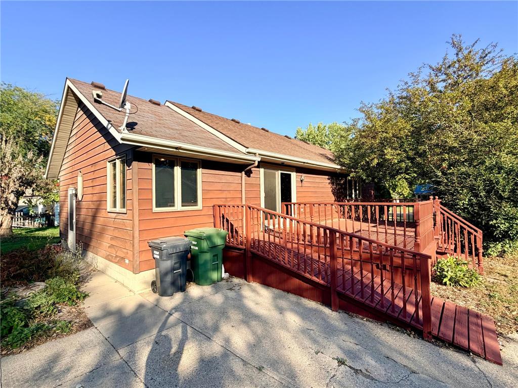 1520 Clary Street Worthington MN 56187 6798241 image3