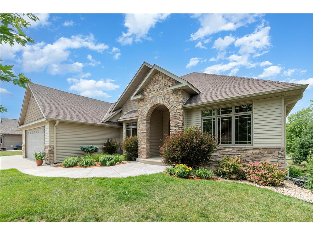 1520 English Avenue NW New Prague MN 56071 6383475 image1