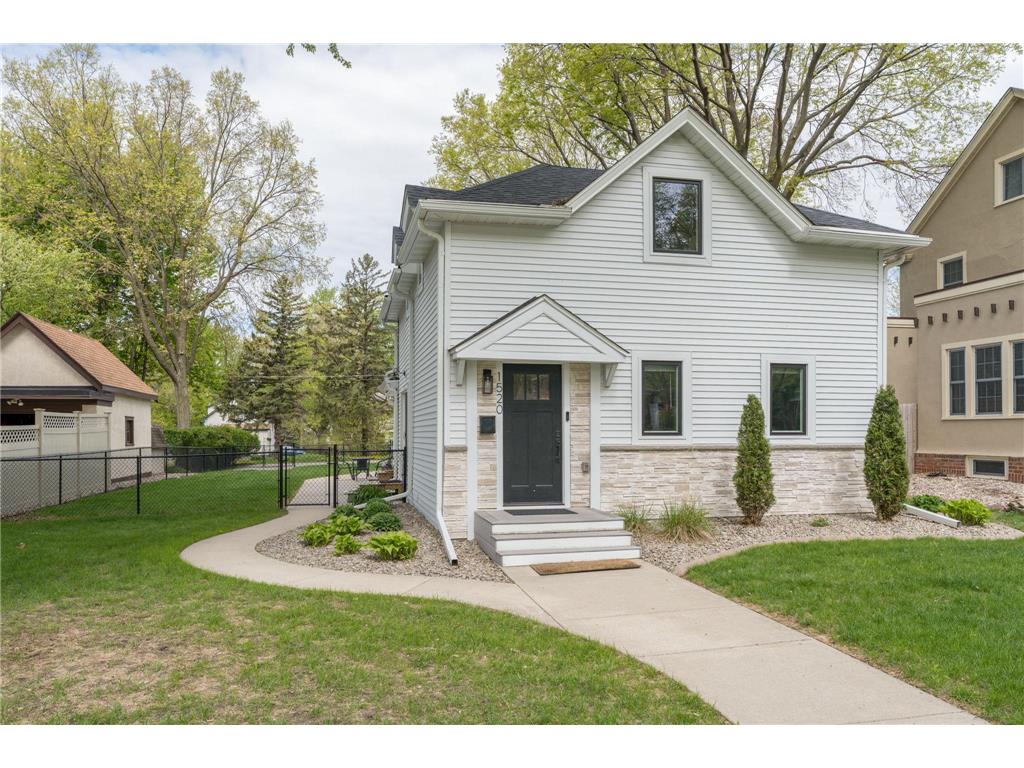 1520 N Broad Street Mankato MN 56001 7074290 image3