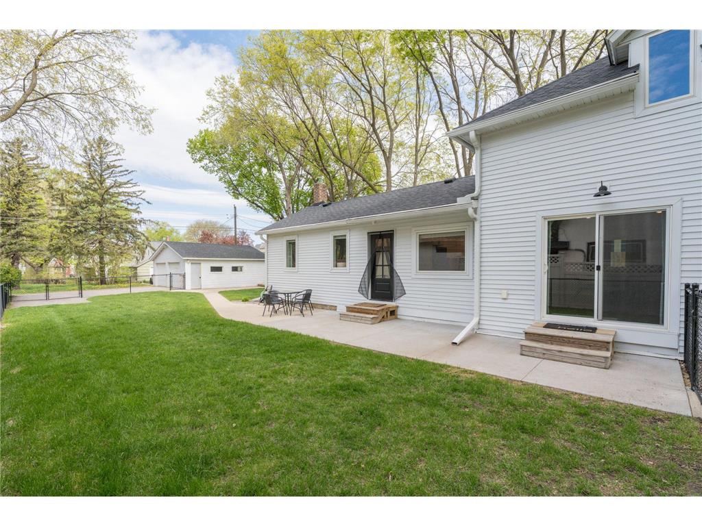 1520 N Broad Street Mankato MN 56001 7074290 image35