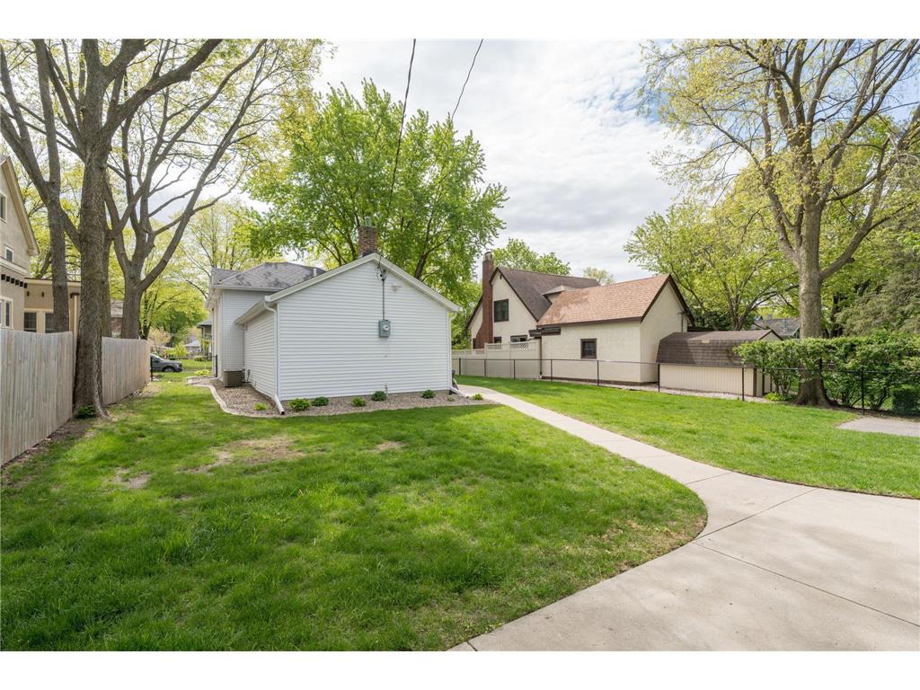 1520 N Broad Street Mankato MN 56001 7074290 image40