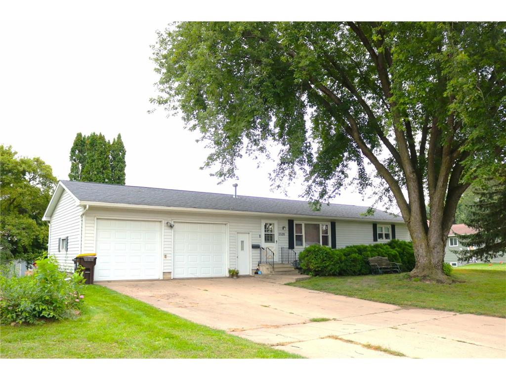 1520 N Elm Street Fairmont MN 56031 6784486 image1