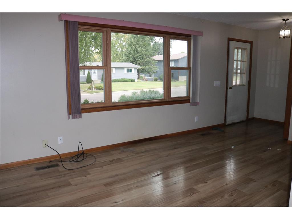 1520 N Elm Street Fairmont MN 56031 6784486 image11