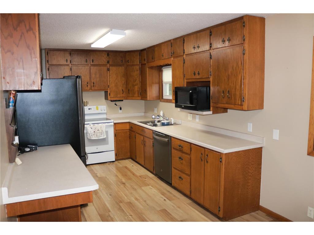 1520 N Elm Street Fairmont MN 56031 6784486 image2