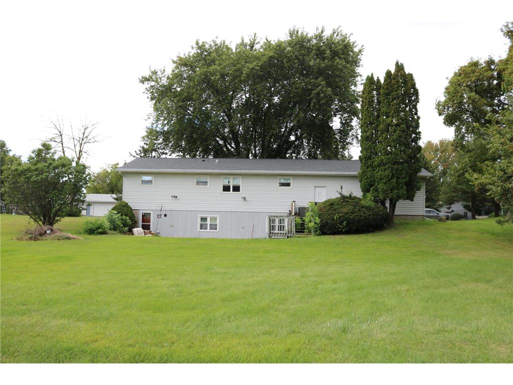 1520 N Elm Street Fairmont MN 56031 6784486 image25