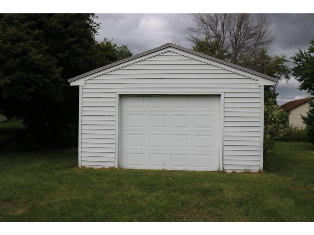 1520 N Elm Street Fairmont MN 56031 6784486 image28