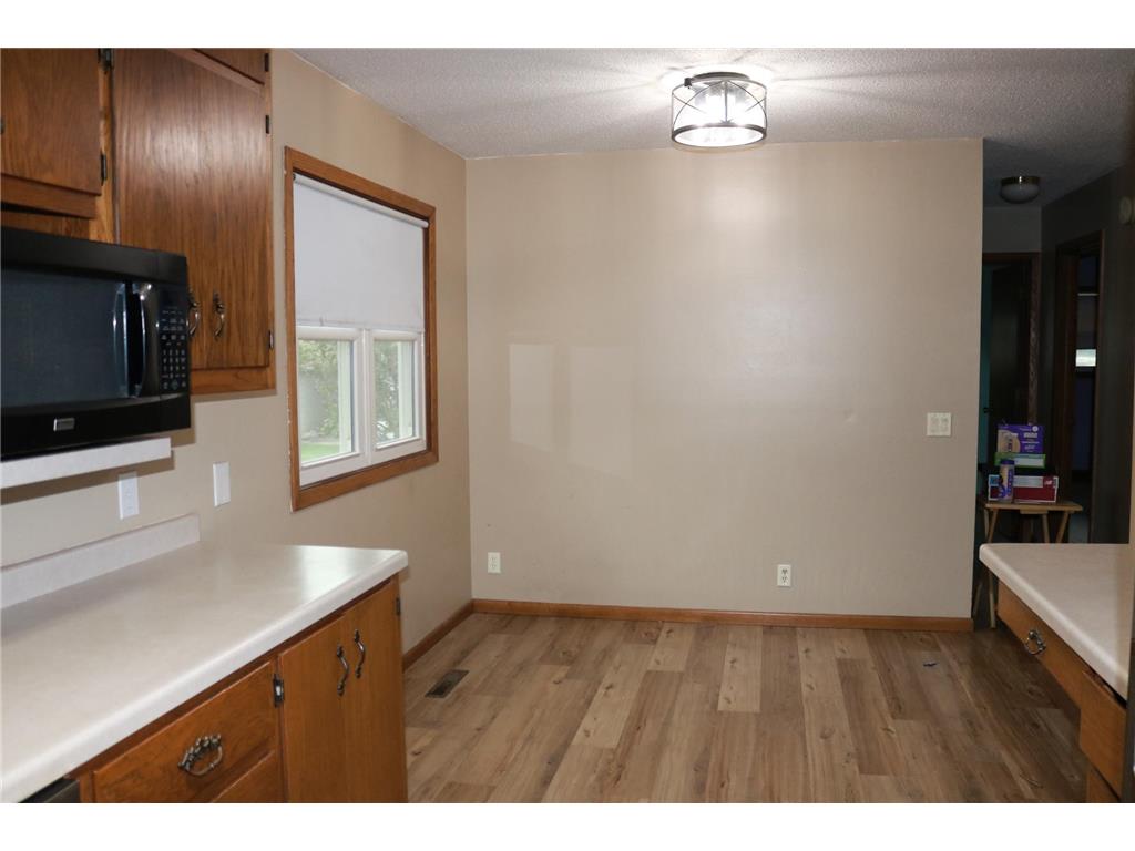 1520 N Elm Street Fairmont MN 56031 6784486 image8